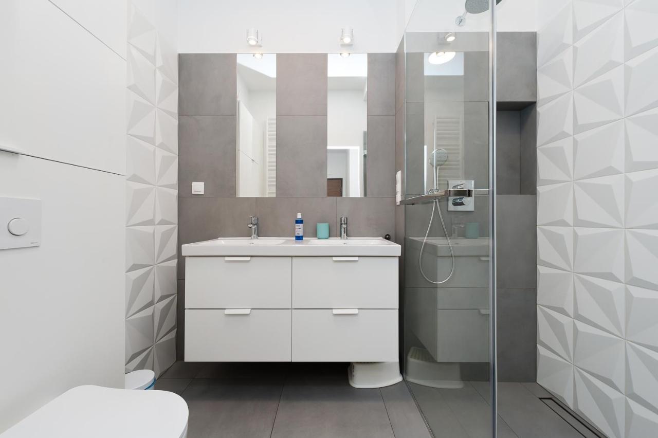 Premium In Novum City Center Near The Train Station By Sun & Snow Krakow Ngoại thất bức ảnh