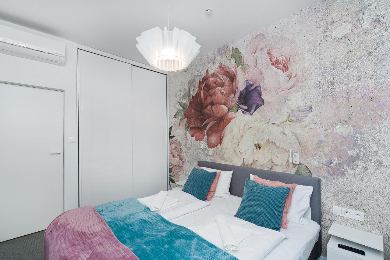 Premium In Novum City Center Near The Train Station By Sun & Snow Krakow Ngoại thất bức ảnh